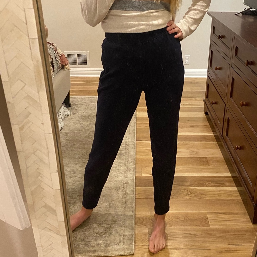 Lululemon Sweats (sold)🚫